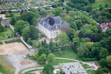 Vue aérienne de Château Babenhausen à Babenhausen dans le département Hesse, Allemagne