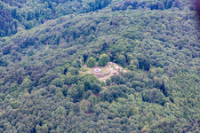 Ruines du château de Tannenberg à Seeheim-Jugenheim dans le département Hesse, Allemagne hors des airs