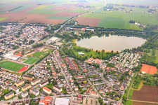 Vue aérienne de Camping Wiesensee et Akazienweg à Hemsbach dans le département Bade-Wurtemberg, Allemagne