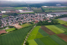 Vue aérienne de Du sud-est à Lampertheim dans le département Hesse, Allemagne