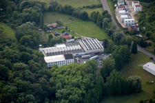 Vue aérienne de Locaux de l'entreprise Megaforce GmbH The Stage Company avec salles, bâtiments d'entreprise et installations de production dans le Land de Bade-Wurtemberg à Weingarten dans le département Bade-Wurtemberg, Allemagne