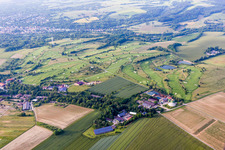 Vue aérienne de Terrain du parcours de golf Golfclub Bruchsal eV à Bruchsal dans le département Bade-Wurtemberg, Allemagne