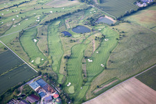 Vue aérienne de Terrain du parcours de golf Golfclub Bruchsal eV à Bruchsal dans le département Bade-Wurtemberg, Allemagne