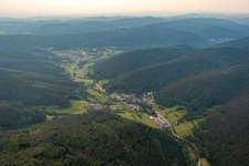 Vue aérienne de Quartier Langenthal in Hirschhorn dans le département Hesse, Allemagne