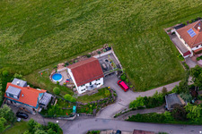 Vue d'oiseau de Quartier Brombach in Eberbach dans le département Bade-Wurtemberg, Allemagne