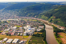 Vue aérienne de Zone industrielle Miltenberg-Nord avec FRIPA Papierfabrik Albert Friedrich KG, Felix Bauer GmbH et OSWALD Elektromotoren GmbH à Miltenberg dans le département Bavière, Allemagne