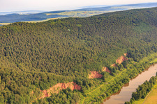 Vue aérienne de Carrières de Buntsandstein près de Bürgstadt au-dessus du Main à le quartier Kirschfurt in Collenberg dans le département Bavière, Allemagne