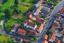 Vue aérienne de Saint-Martin à le quartier Mondfeld in Wertheim dans le département Bade-Wurtemberg, Allemagne