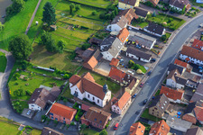 Vue aérienne de Saint-Martin à le quartier Mondfeld in Wertheim dans le département Bade-Wurtemberg, Allemagne