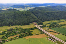 Vue aérienne de Portail du tunnel de l'A71 à Ritschenhausen dans le département Thuringe, Allemagne