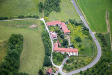 Vue aérienne de Bâtiment administratif de la société Thüringer Veteranendienst ker auf Rädern GmbH à le quartier Obermaßfeld in Obermaßfeld-Grimmenthal dans le département Thuringe, Allemagne
