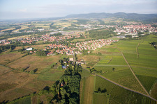 Quartier Altenstadt in Wissembourg dans le département Bas Rhin, France du point de vue du drone