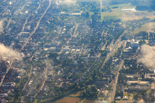 Vue aérienne de Au centre ville sous les nuages à Kandel dans le département Rhénanie-Palatinat, Allemagne