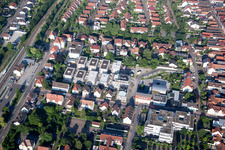 Au centre-ville" Nouveau bâtiment de RiBa GmbH entre Bismarck- et Gartenstr. à Kandel dans le département Rhénanie-Palatinat, Allemagne hors des airs