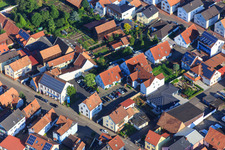 Photographie aérienne de Agence VR Bank Southern Weinstrasse-Wasgau eG Hatzenbühl à Hatzenbühl dans le département Rhénanie-Palatinat, Allemagne