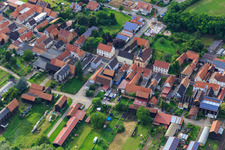 Vue aérienne de Église Saint-Antoine à Herxheimweyher dans le département Rhénanie-Palatinat, Allemagne