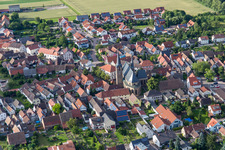 Vue aérienne de Quartier Geinsheim in Neustadt an der Weinstraße dans le département Rhénanie-Palatinat, Allemagne