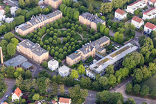Vue aérienne de Ensemble carré Lazarettgarten au centre-ville à Landau in der Pfalz dans le département Rhénanie-Palatinat, Allemagne