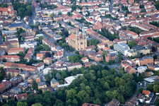 Landau in der Pfalz dans le département Rhénanie-Palatinat, Allemagne du point de vue du drone