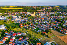 Vue aérienne de Landau an der Isar dans le département Bavière, Allemagne