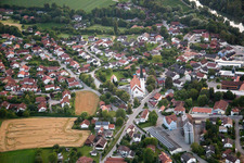 Vue aérienne de Sainte Marguerite à Mamming dans le département Bavière, Allemagne