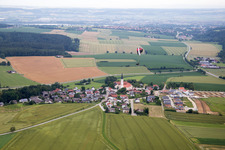 Vue aérienne de Quartier Frauenbiburg in Dingolfing dans le département Bavière, Allemagne