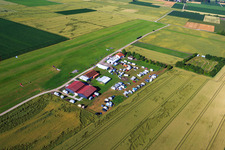 Aéroport Dingolfing à le quartier Höll in Dingolfing dans le département Bavière, Allemagne hors des airs
