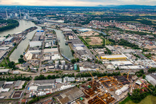 Vue aérienne de Port à le quartier Rheinau in Mannheim dans le département Bade-Wurtemberg, Allemagne