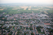 Vue aérienne de Quartier Pfeddersheim in Worms dans le département Rhénanie-Palatinat, Allemagne