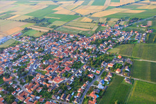 Vue oblique de Bockenheim an der Weinstraße dans le département Rhénanie-Palatinat, Allemagne