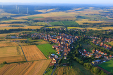 Vue aérienne de Steinbach am Donnersberg dans le département Rhénanie-Palatinat, Allemagne