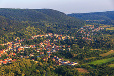 Vue aérienne de Jakobsweiler dans le département Rhénanie-Palatinat, Allemagne