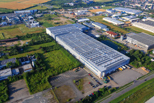 Vue aérienne de Zone industrielle de la Waldstraße avec DACHSER Biebesheim GmbH à Biebesheim am Rhein dans le département Hesse, Allemagne