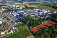 Vue aérienne de Courts de tennis du TC Alsbach à le quartier Sandwiese in Alsbach-Hähnlein dans le département Hesse, Allemagne