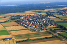 Vue aérienne de Du sud-est à le quartier Schwanheim in Bensheim dans le département Hesse, Allemagne