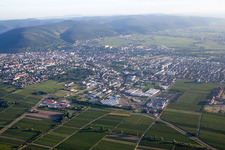 Photographie aérienne de Neustadt an der Weinstraße dans le département Rhénanie-Palatinat, Allemagne