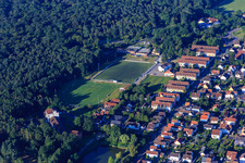 Vue aérienne de Terrains de sport du DJK SV Phönix Schifferstadt à Schifferstadt dans le département Rhénanie-Palatinat, Allemagne