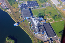 Vue aérienne de Zone industrielle d'Oberwald, port rhénan de Wörth à Wörth am Rhein dans le département Rhénanie-Palatinat, Allemagne