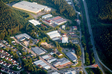 Vue aérienne de Locaux de l'usine Josef Seibel Schuhfabrik GmbH à Hauenstein dans le département Rhénanie-Palatinat, Allemagne