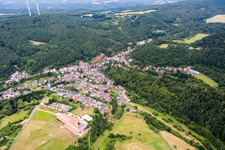 Vue aérienne de Quartier Kirchenbollenbach in Idar-Oberstein dans le département Rhénanie-Palatinat, Allemagne