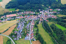 Vue aérienne de Hefersweiler dans le département Rhénanie-Palatinat, Allemagne