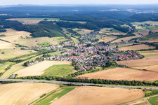 Vue aérienne de Champs agricoles et surfaces utilisables à le quartier Münchweiler in Münchweiler an der Alsenz dans le département Rhénanie-Palatinat, Allemagne