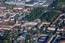 Vue aérienne de Château vu de l'est à Bruchsal dans le département Bade-Wurtemberg, Allemagne
