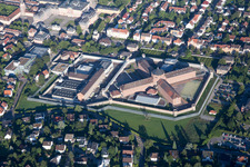 Photographie aérienne de Établissement correctionnel du nord-est à Bruchsal dans le département Bade-Wurtemberg, Allemagne