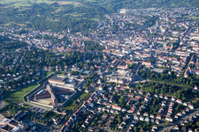 Vue aérienne de Centre-ville vu du nord à Bruchsal dans le département Bade-Wurtemberg, Allemagne