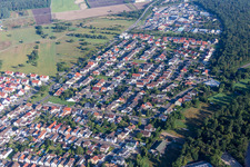 Vue aérienne de Zone de peuplement à le quartier Wiesental in Waghäusel dans le département Bade-Wurtemberg, Allemagne