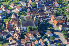 Vue aérienne de Église catholique de Saint-Léodegar à Steinfeld dans le département Rhénanie-Palatinat, Allemagne