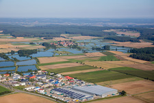 Vue aérienne de Création d'un domaine industriel et d'une entreprise avec Ludwig Peetz, Spedition und Lagerung GmbH & Co. KG à Weisendorf dans le département Bavière, Allemagne