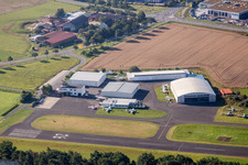 Vue aérienne de Aéroport à Herzogenaurach dans le département Bavière, Allemagne