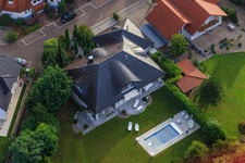 Vue aérienne de Ritter-Honius-Straße avec villa et piscine à Rohrbach dans le département Rhénanie-Palatinat, Allemagne